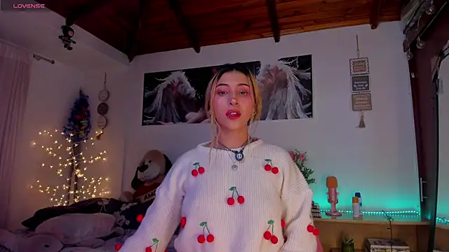 cuteweed420 online show from 04/14/26, 02:06