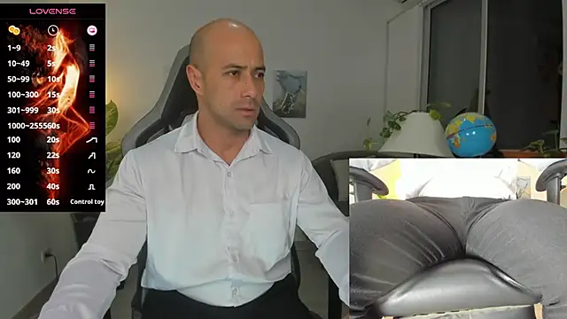 Snapshot of ryan_master_ chatting on 12/23/24, 09:05 ryan master online show from 12/23/24, 09:05