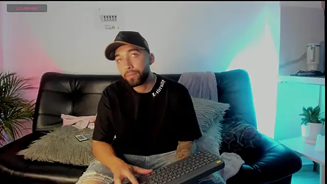 Sweet and caramel online show from 03/09/25, 10:19