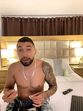 Sweet and caramel online show from 11/30/25, 11:09