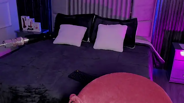 Snapshot of Lillyortiz chatting on 12/29/24, 10:23 Lillyortiz online show from 12/29/24, 10:23