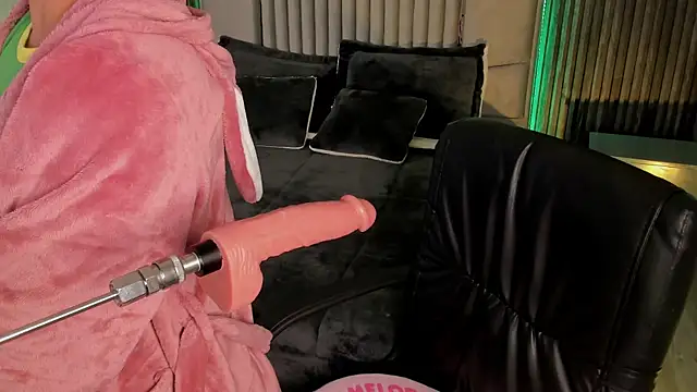 Snapshot of Lillyortiz chatting on 03/04/25, 08:38 Lillyortiz online show from 03/04/25, 08:38