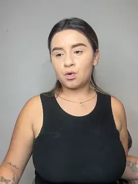 Snapshot of SaraBraun_ chatting on 03/20/26, 06:57 SaraBraun online show from 03/20/26, 06:57