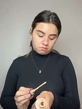 Snapshot of SaraBraun_ chatting on 04/09/26, 05:40 SaraBraun online show from 04/09/26, 05:40