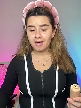 SaraBraun  online show from 06/05/26, 06:46
