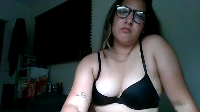 naughtynadia0502 online show from 04/01/26, 03:40