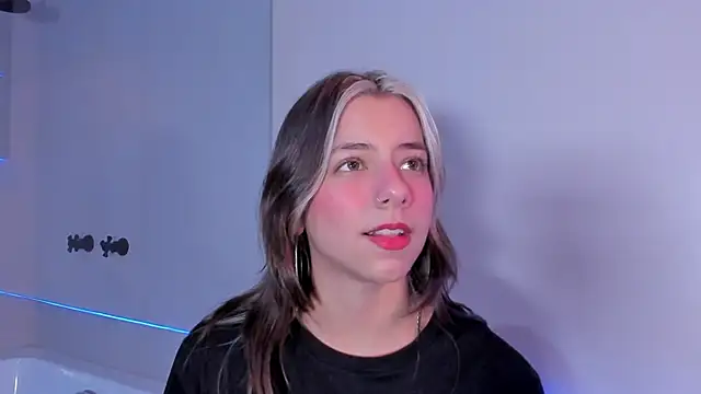 ArtemisaBlake online show from 12/18/24, 12:10