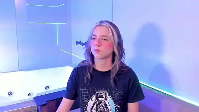 ArtemisaBlake online show from 12/19/24, 09:06