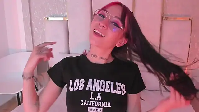 Michell Wallker online show from 01/10/25, 06:28