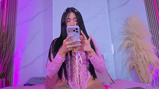 Chlooee   online show from 05/18/26, 01:56