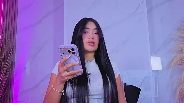 Chlooee   online show from 05/26/26, 02:29