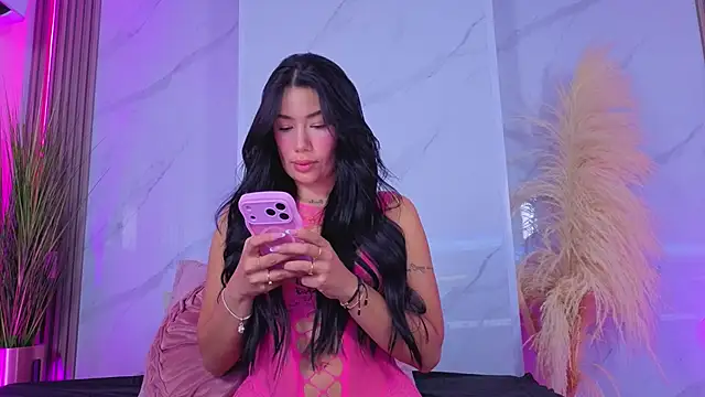 Chlooee   online show from 06/08/26, 01:20