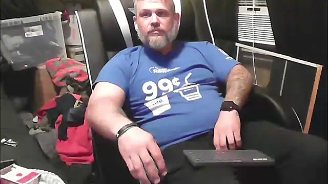 TwoFarty240 online show from 10/17/25, 04:37