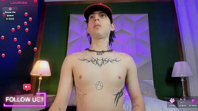 Snapshot of sett_and_gwen chatting on 10/23/25, 04:12 sett and gwen online show from 10/23/25, 04:12