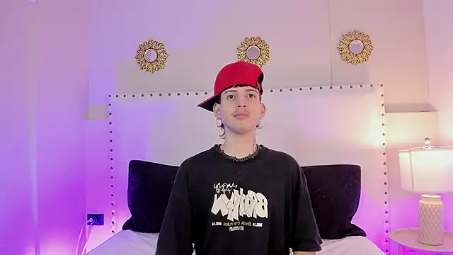 Snapshot of sett_and_gwen chatting on 11/23/25, 04:12 sett and gwen online show from 11/23/25, 04:12