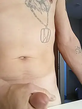 Snapshot of fun2fuck173 chatting on 10/31/25, 04:30 fun2fuck173 online show from 10/31/25, 04:30