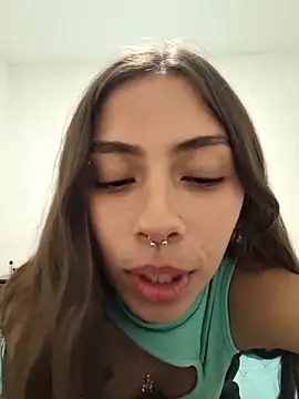 Jazmin-Cerezita online show from 01/04/25, 01:21