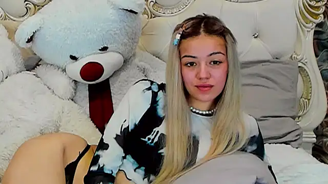 STELLA RICH online show from 02/25/25, 12:25