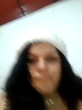 Snapshot of angelinakastro chatting on 12/15/24, 04:29 angelinakastro online show from 12/15/24, 04:29