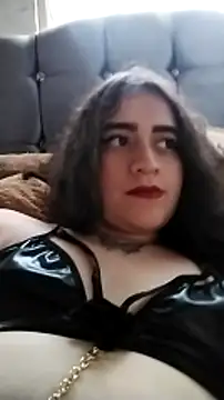 Snapshot of Yaz_Moon chatting on 01/31/25, 09:59 Yaz Moon online show from 01/31/25, 09:59