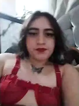 Snapshot of Yaz_Moon chatting on 02/04/25, 12:40 Yaz Moon online show from 02/04/25, 12:40