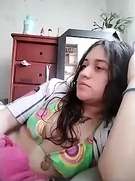 Snapshot of Yaz_Moon chatting on 02/05/25, 11:34 Yaz Moon online show from 02/05/25, 11:34