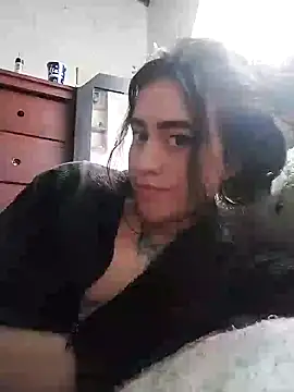 Snapshot of Yaz_Moon chatting on 02/08/25, 07:16 Yaz Moon online show from 02/08/25, 07:16