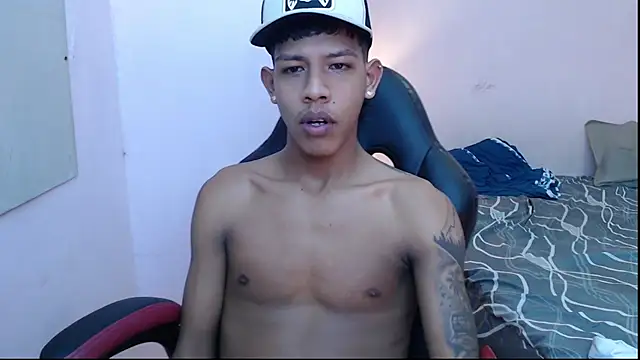 Snapshot of mr_stiven_ chatting on 01/04/25, 09:10 mr stiven  online show from 01/04/25, 09:10