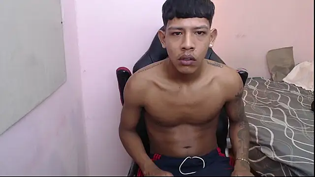 Snapshot of mr_stiven_ chatting on 01/14/25, 06:02 mr stiven  online show from 01/14/25, 06:02