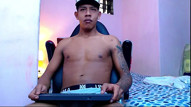 Snapshot of mr_stiven_ chatting on 01/24/25, 06:03 mr stiven  online show from 01/24/25, 06:03