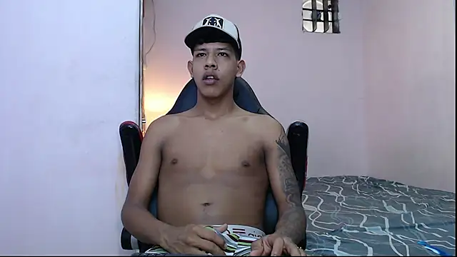 Snapshot of mr_stiven_ chatting on 01/31/25, 06:24 mr stiven  online show from 01/31/25, 06:24