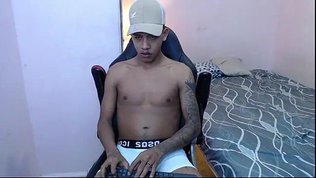 Snapshot of mr_stiven_ chatting on 02/01/25, 06:10 mr stiven  online show from 02/01/25, 06:10