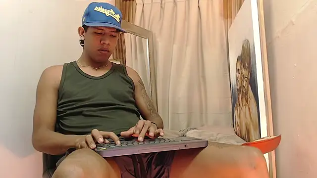 Snapshot of mr_stiven_ chatting on 10/16/25, 03:18 mr stiven  online show from 10/16/25, 03:18