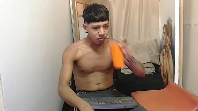 Snapshot of mr_stiven_ chatting on 11/05/25, 02:22 mr stiven online show from 11/05/25, 02:22