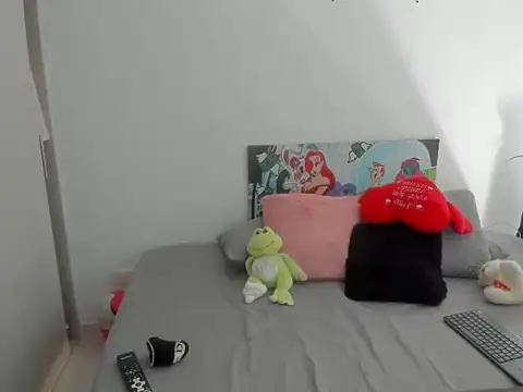 Snapshot of Liah_ferrer chatting on 12/19/24, 03:41 Liah ferrer online show from 12/19/24, 03:41