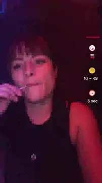 Snapshot of Liah_ferrer chatting on 12/20/24, 01:03 Liah ferrer online show from 12/20/24, 01:03