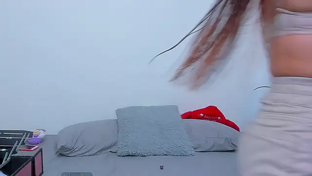 Snapshot of Liah_ferrer chatting on 12/24/24, 09:33 Liah ferrer online show from 12/24/24, 09:33