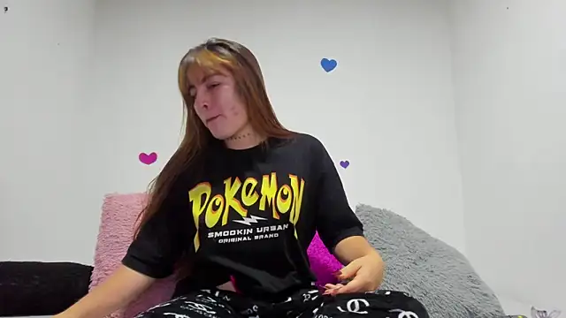 Snapshot of Liah_ferrer chatting on 10/17/25, 08:22 Liah ferrer online show from 10/17/25, 08:22