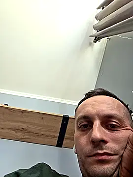 Snapshot of Kondzio chatting on 04/22/26, 07:22 Kondzio online show from 04/22/26, 07:22