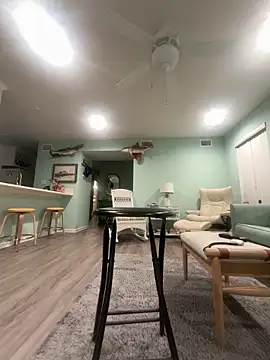 Snapshot of Texascoastedger chatting on 12/16/25, 12:21 Texascoastedger online show from 12/16/25, 12:21