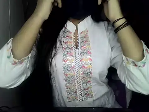 ishi Beauty online show from 12/03/25, 04:20