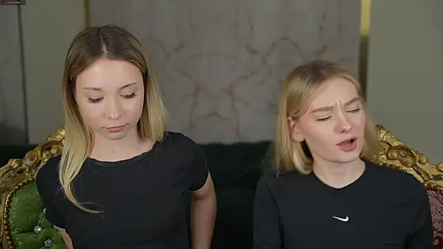 Ewa Pearl online show from 03/15/25, 01:40