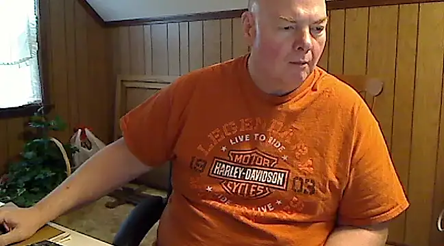 Snapshot of harley99574 chatting on 01/08/25, 02:03 harley99574 online show from 01/08/25, 02:03