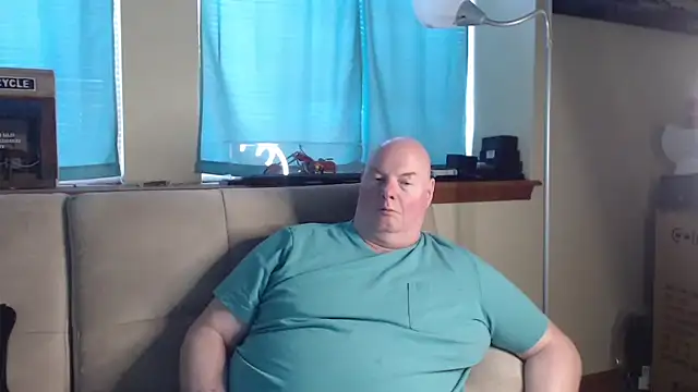 Snapshot of harley99574 chatting on 11/15/25, 08:27 harley99574 online show from 11/15/25, 08:27