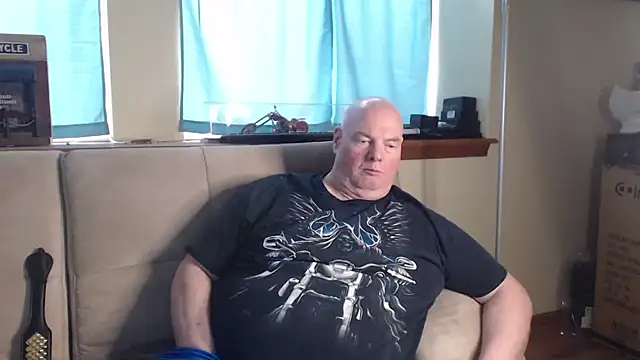 Snapshot of harley99574 chatting on 11/27/25, 02:41 harley99574 online show from 11/27/25, 02:41