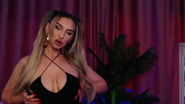 FelyJolie online show from 01/21/25, 11:56