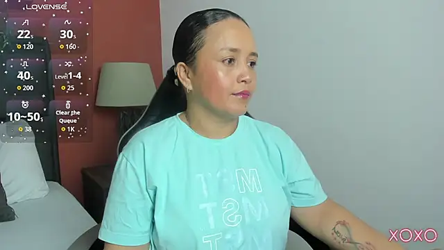 Snapshot of linda_rios_ chatting on 03/18/26, 02:15 linda rios online show from 03/18/26, 02:15