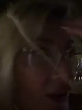 Snapshot of Englishhotwife4u chatting on 01/02/25, 05:50 Englishhotwife4u online show from 01/02/25, 05:50