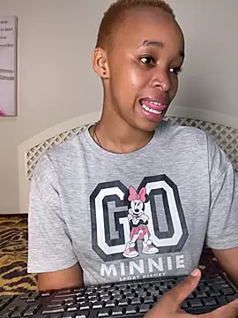 Snapshot of NishA-022 chatting on 01/23/25, 07:29 NishA-022 online show from 01/23/25, 07:29