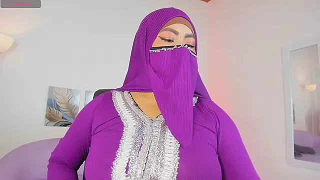 Snapshot of jazmin_anbar chatting on 04/26/26, 10:07 jazmin anbar online show from 04/26/26, 10:07